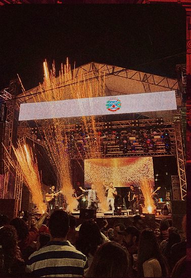 Palco com pirotecnia